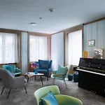Krone By B-smart Hotel
